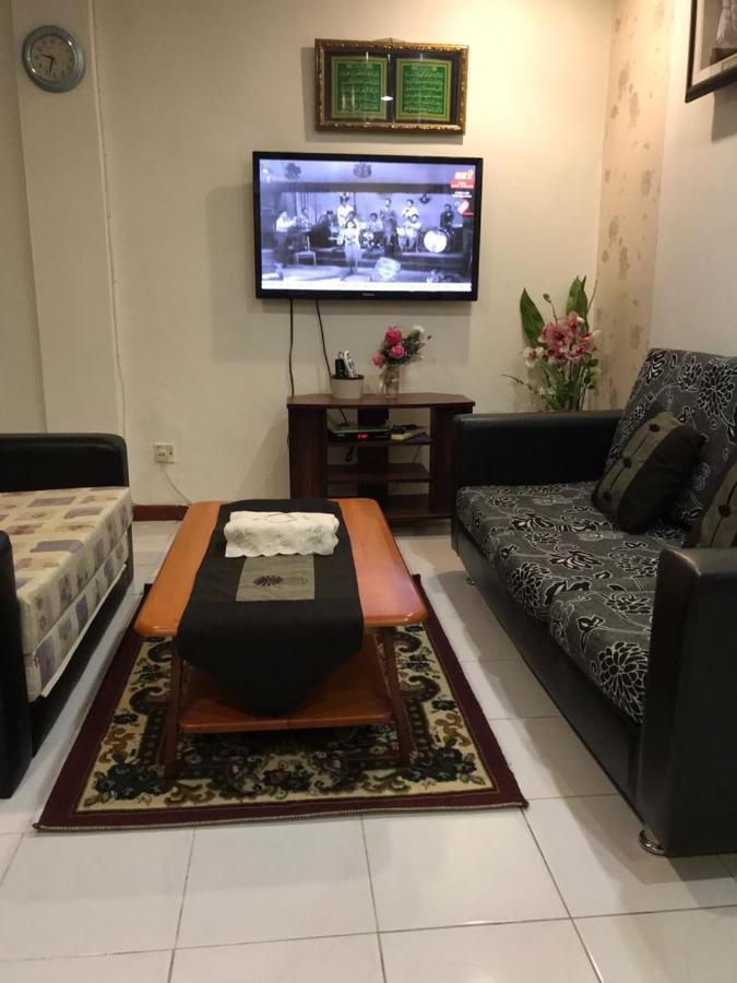 Homestay Dayani Musleem Порт-Диксон Экстерьер фото