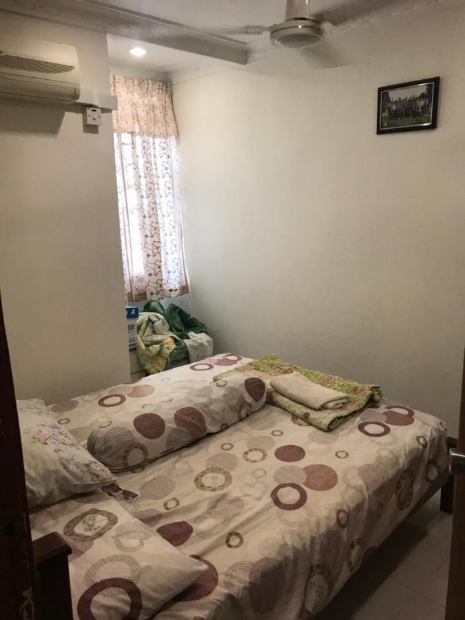 Homestay Dayani Musleem Порт-Диксон Экстерьер фото